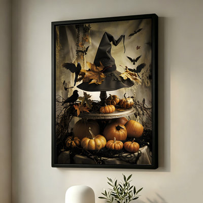 Chapeau de sorcière d'Halloween orné de feuilles et de citrouilles parmi les corbeaux, tableau sur toile encadré, cadre beige, 40 x 60 cm