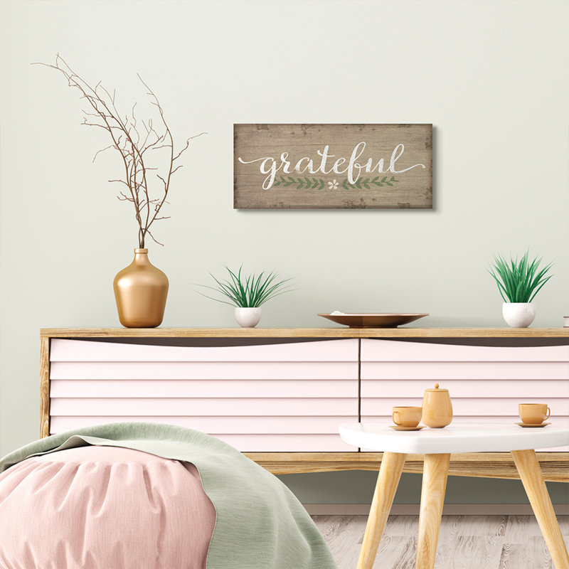 Grateful Textured Family Word - impression d'art graphique, H 10 po x l 24 po x P 1,5 po, Toile tendue
