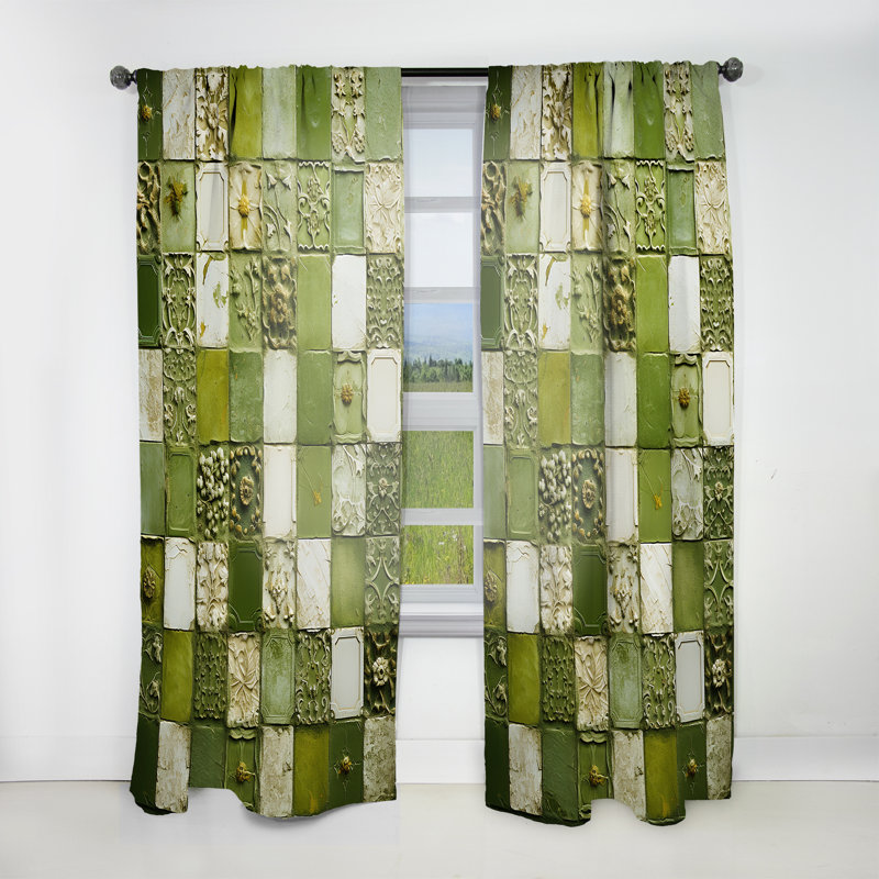 Neysa Botanicals Green Floral Tiles III - Rideau en velours moderne - obscurcissant - 1 panneau, L 52 po x L 84 po