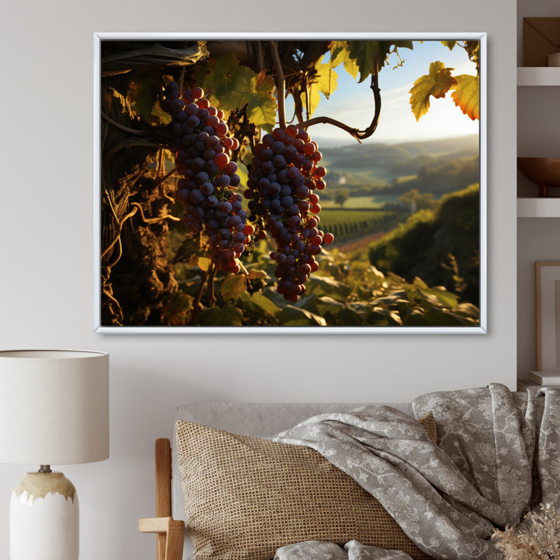 Raisins mauves, attrape-rêves sur toile, H 16 po x l 32 po x P 1 po, Cadre flottant blanc