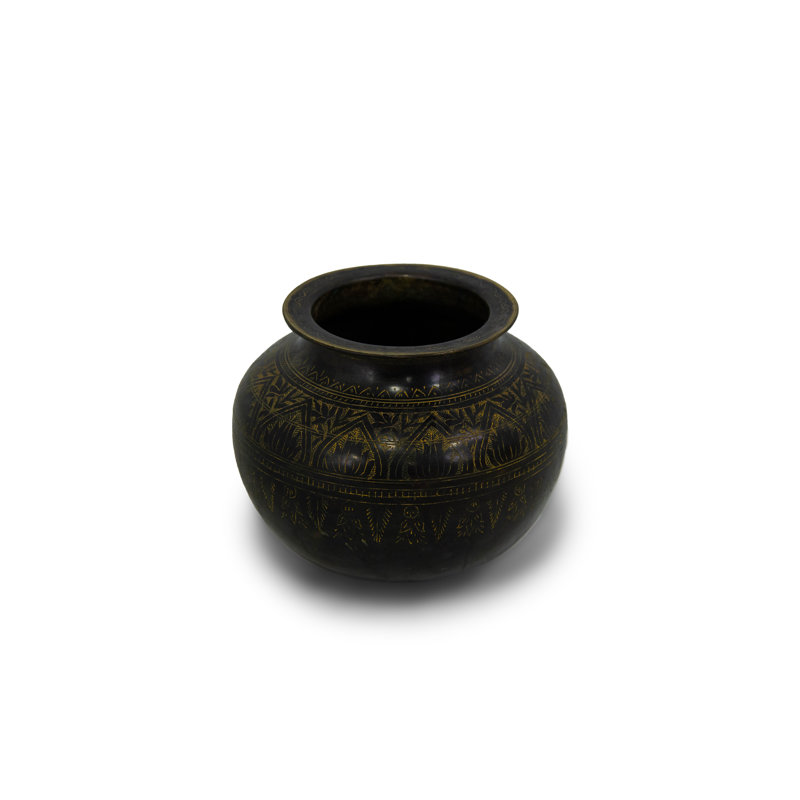Vase en pot avec arabesque végétale