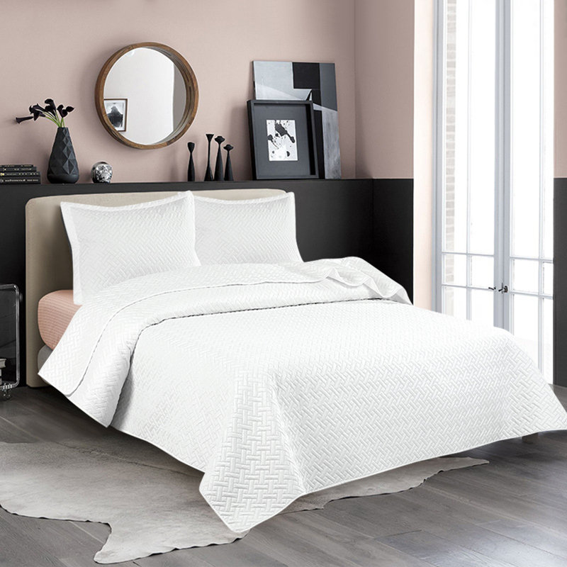 Polyester Comforter, Queen Comforter + 2 Pillow Cases, White