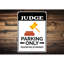 Enseigne en aluminium Judge-454625390