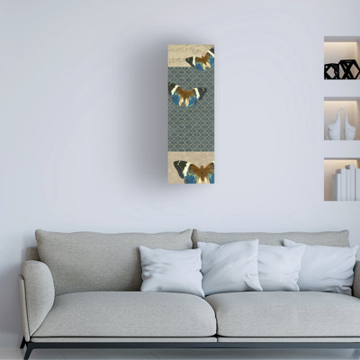 Art mural sur toile tendue - «English Manor Butterfly - Panneau vertical» par Gail Fraser pour décoration de salon, de chambre à coucher ou de bureau - 6 x 19