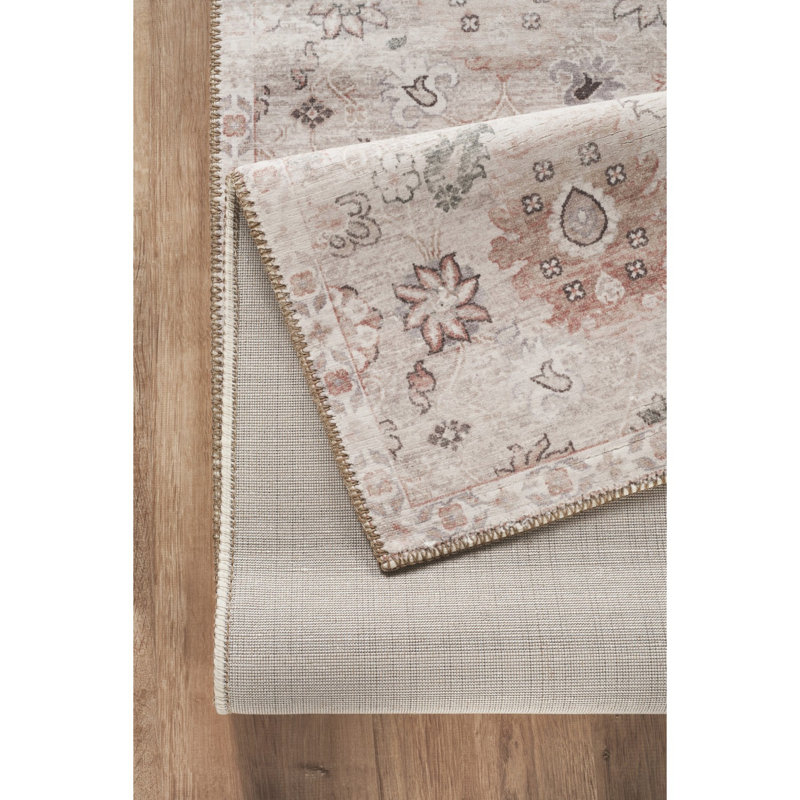Traditional Area Rug with Luxurious Thick Pile