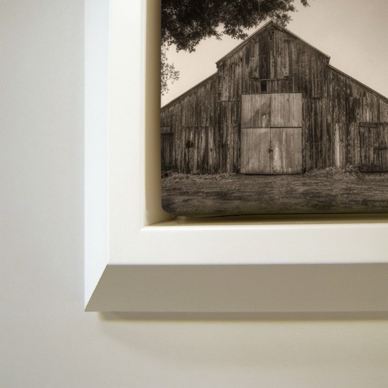 «Hiding from the Rain» par Nathan Larson - Impression sur toile, 64" H x 44" W, White