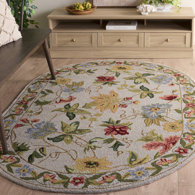 Tapis en laine bouclé / crocheté à la main à motif floral Sapin beige / vert / rouge
