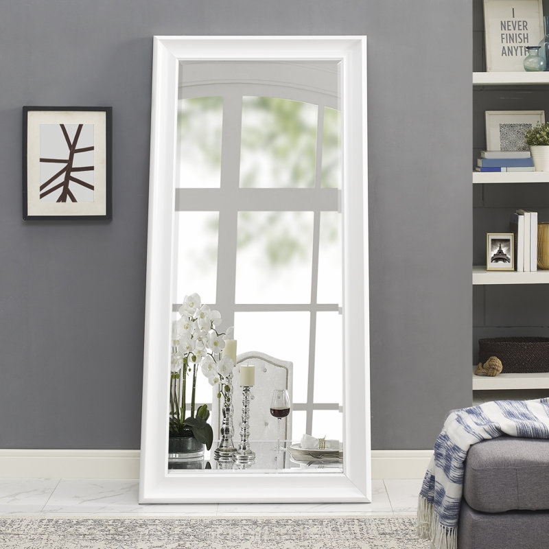 Miroir mural blanc sur pied, sur pied, sur pied et sur pied