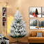 Spacieux sapins de Noël nordiques, base en acier, neige artificielle, intérieur