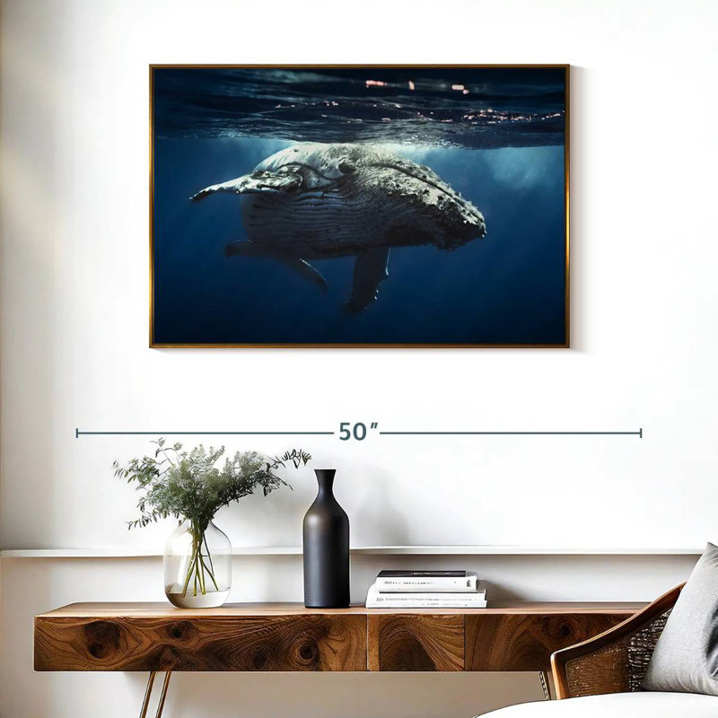 Baleine écumante, Cadre flottant doré, 37 po x 25 po