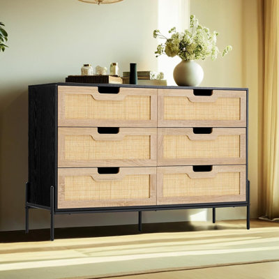 Commode en chêne et cannelure noire - 6 tiroirs, anti-basculement, rotin et bois, prête pour le bureau