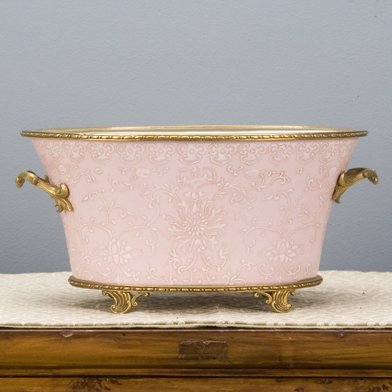 Pot à fleurs rose en porcelaine gaufrée Ormolu