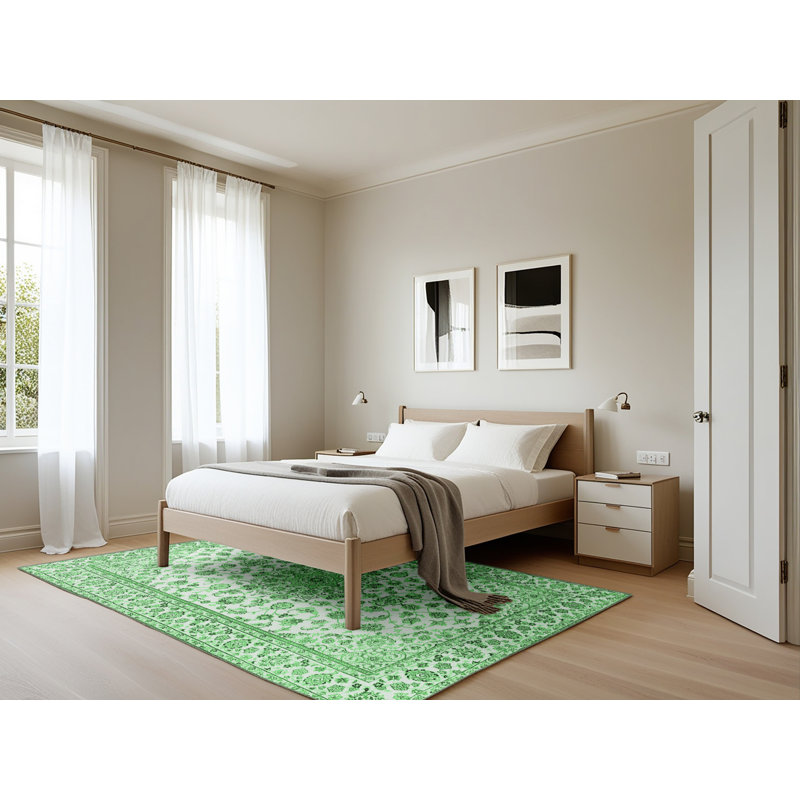 Breskin Oriental Indoor Rug, Rectangle 5' x 7'