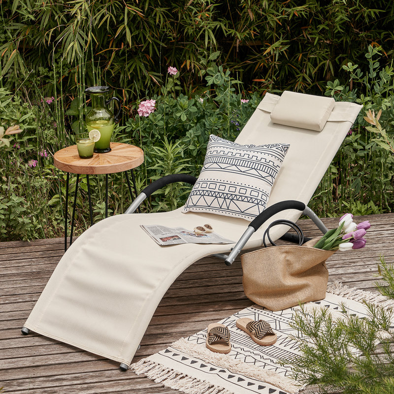 Single Chaise with Cushions, White