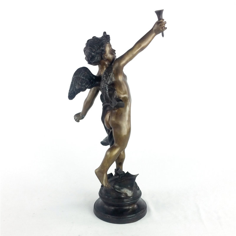 Statue Layfield Cupidon tenant un flambeau