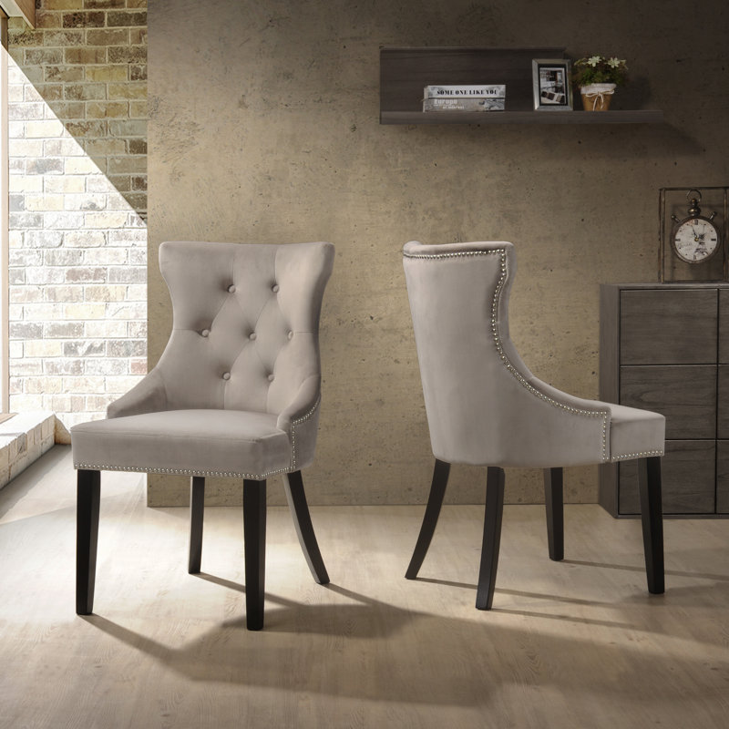 Chaise de salle à manger élégante beige 35 po avec dossier capitonné et rembourrage en mousse, Gris, Espresso