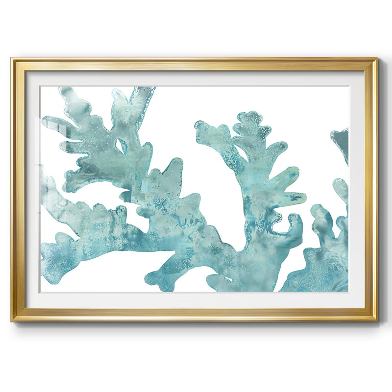 Blue Macro Coral II, reproduction d'art encadrée, Or, H 15 po x l 21 po x P 1,5 po