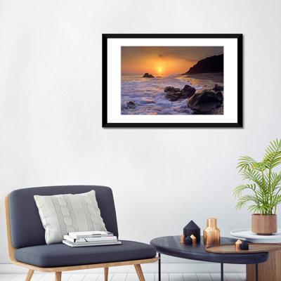 «Sunset Over Leo Carillo State Beach, Malibu, California» par Tim Fitzharris - reproduction de photo sur toile tendue