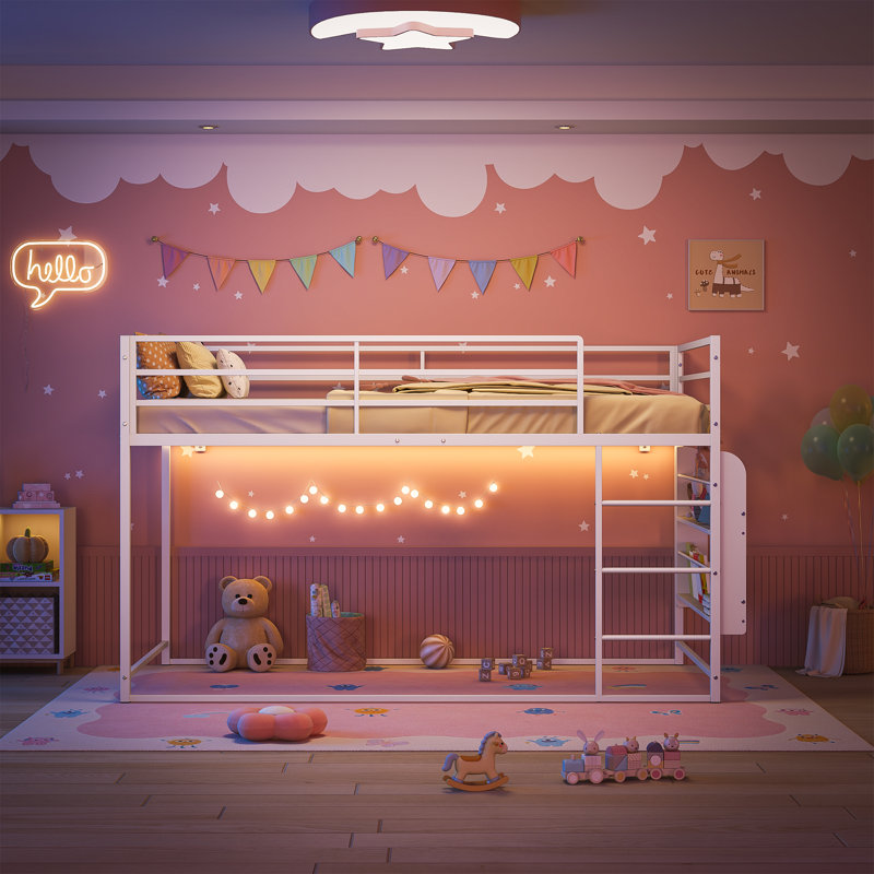 Lit mezzanine junior en métal avec bibliothèque intégrée et barrière de sécurité