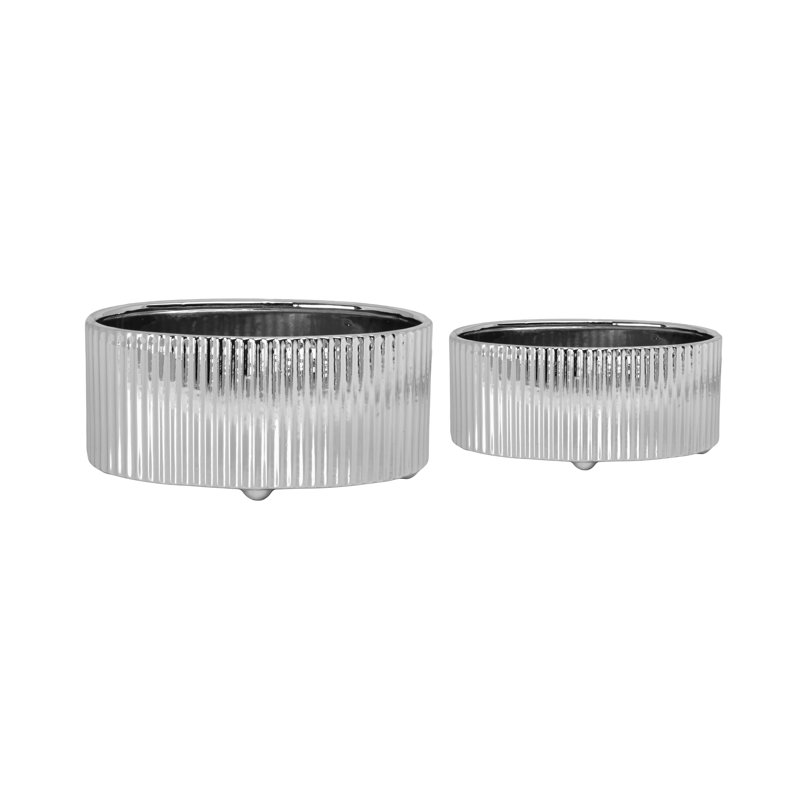 Ensemble de deux vases en céramique au fini argent métallique