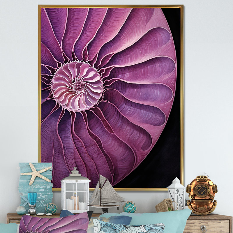 Nautilus prune coquillages sur toile, Cadre flottant doré, H 44 po x l 34 po x P 1,5 po