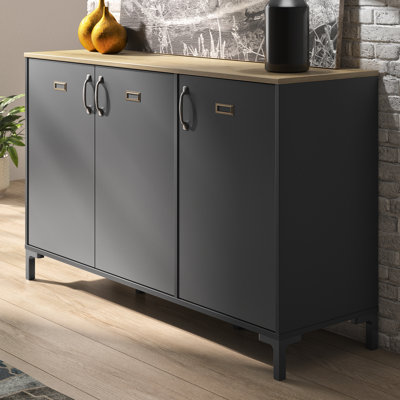 Chicasaw 135.9 Cm Wide Sideboard