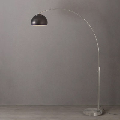 Lampe demi-dôme à arc 92 po - acier nickel satiné, base en acier nickel satiné, acier nickel noir S, à intensité variable, ampoule incluse