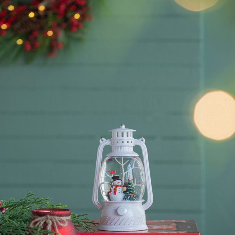 Lanterne de Noël à DEL avec bonhomme de neige et arbre, minuterie 6 heures, plastique blanc / résine, 4,7 x 4,7 x 8,3 /
