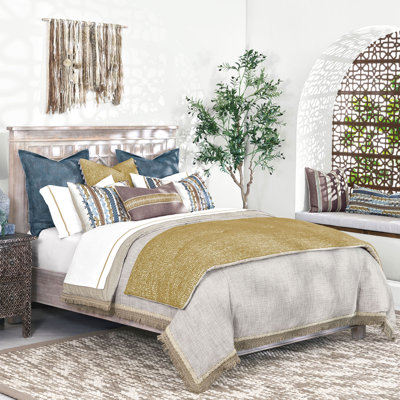 Eastern Accents Daleyza Textured Button-tufted Comforter In Beige