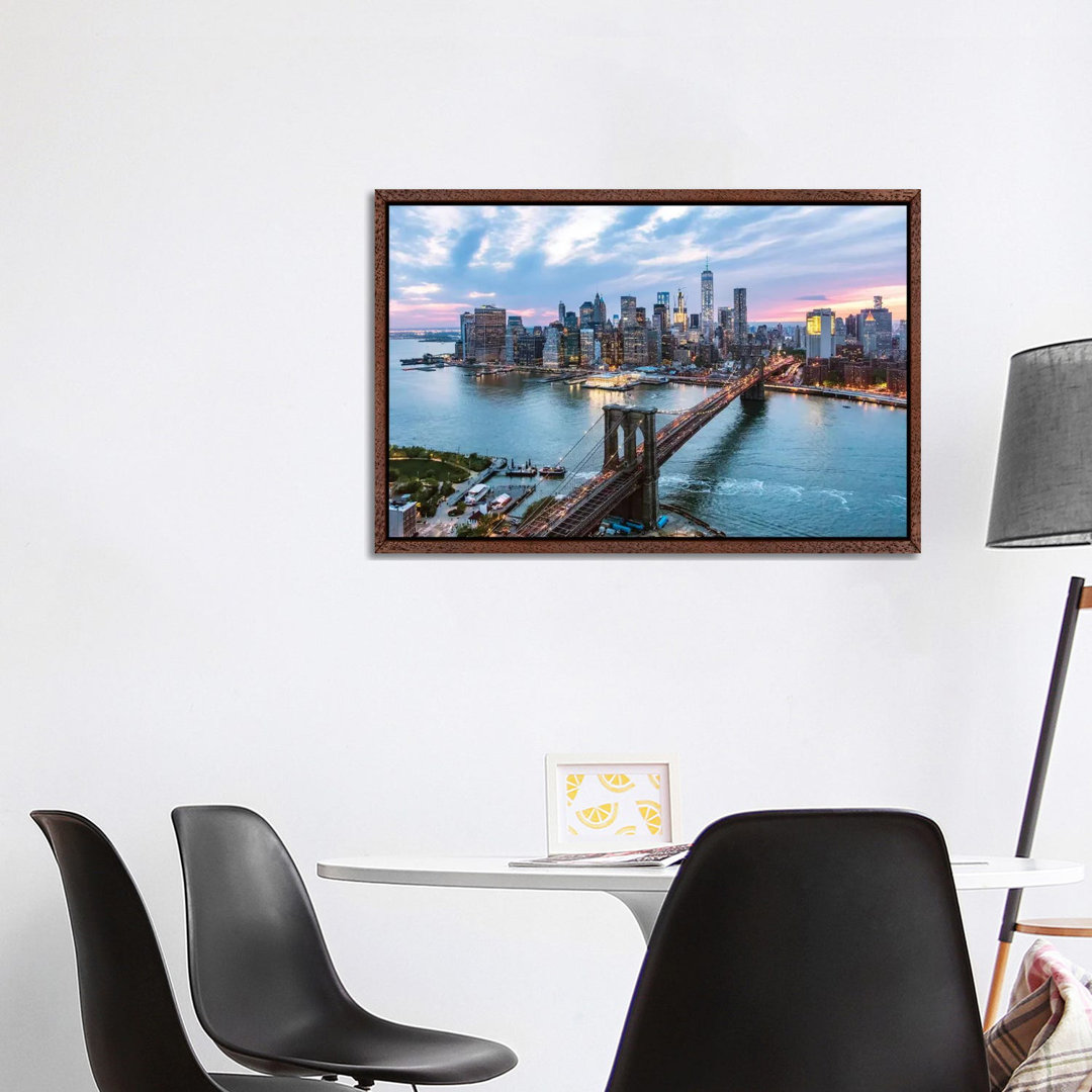 Leinwandbild Brooklyn Bridge und Lower Manhattan Skyline, New York City, New York, USA von Matteo Colombo