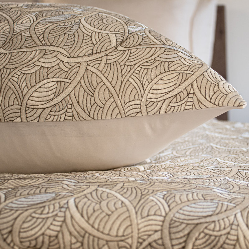 La Sirene Hand Woven Blanket, Soft Gold
