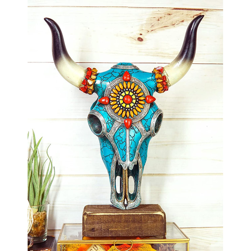 Figurines & Sculptures