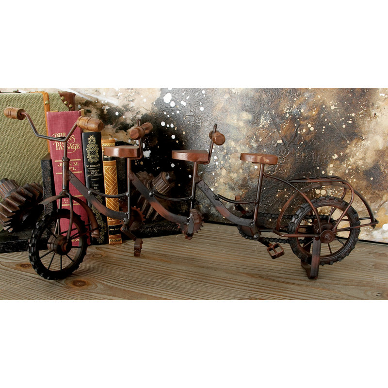 Sculpture de vélo en métal brun décorative avec des accents de bois
