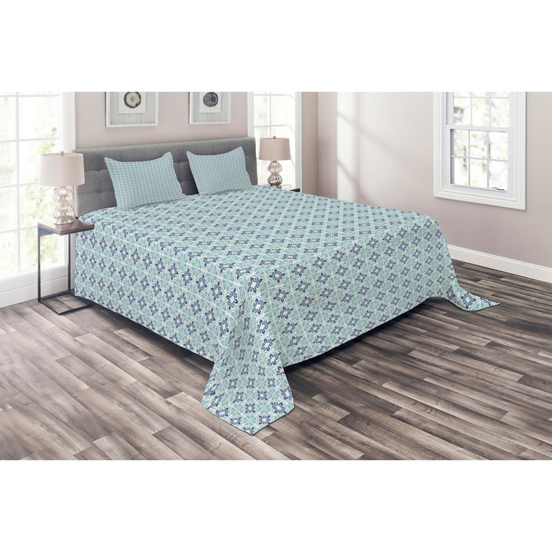 Morrocan Eclectic Damask Coverlet, King Bedspread + 2 Shams