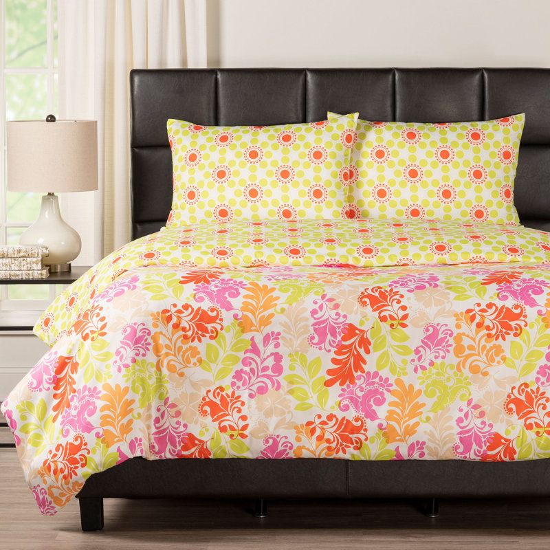 Spring Forward Polyester Floral Duvet Cover Set, King Duvet Cover + 2 King Shams