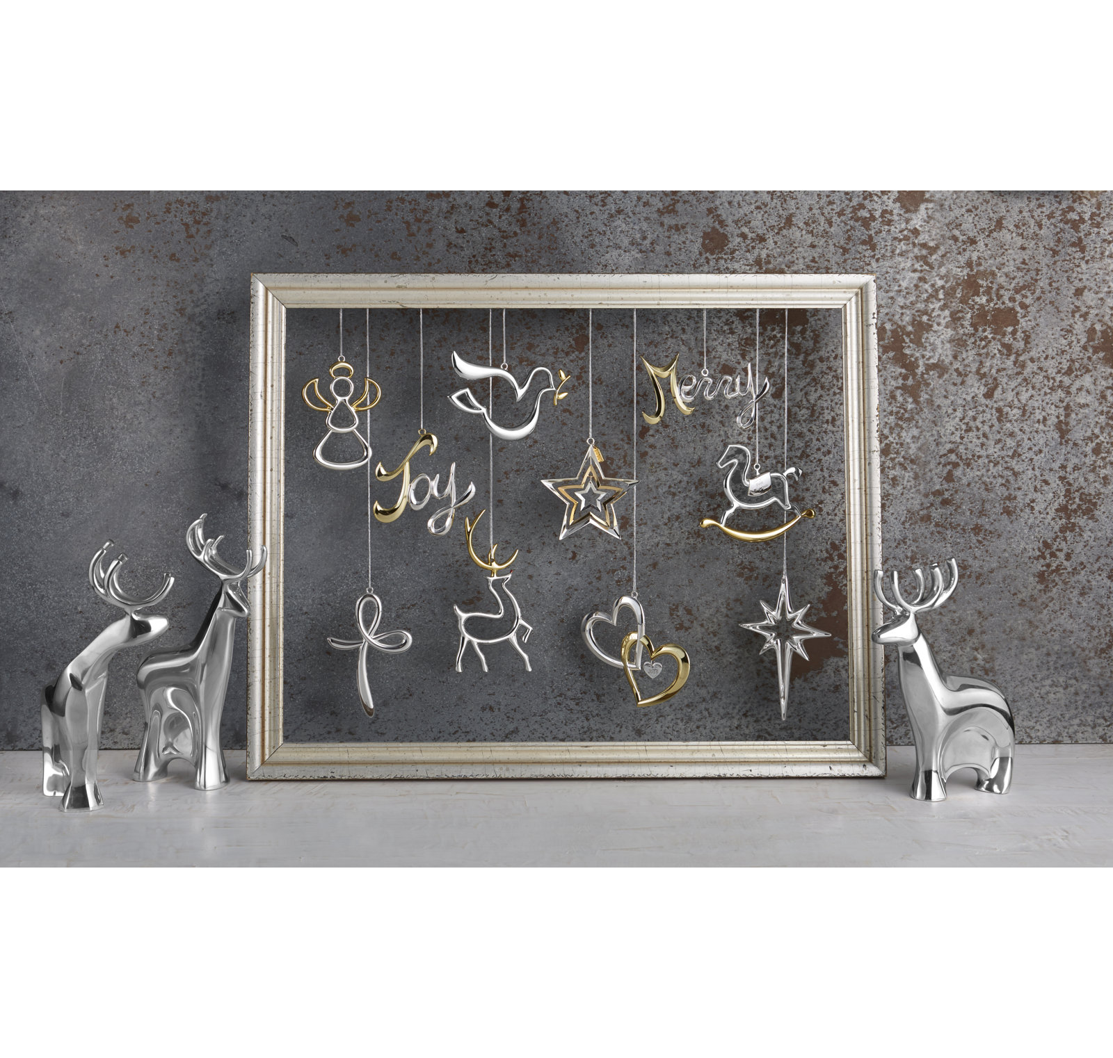 Nambé Holiday Gifts 9-Piece Mini Reindeer Set