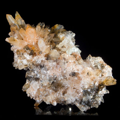 Creedite avec Fluorite. Navidad Mine, Mexique.