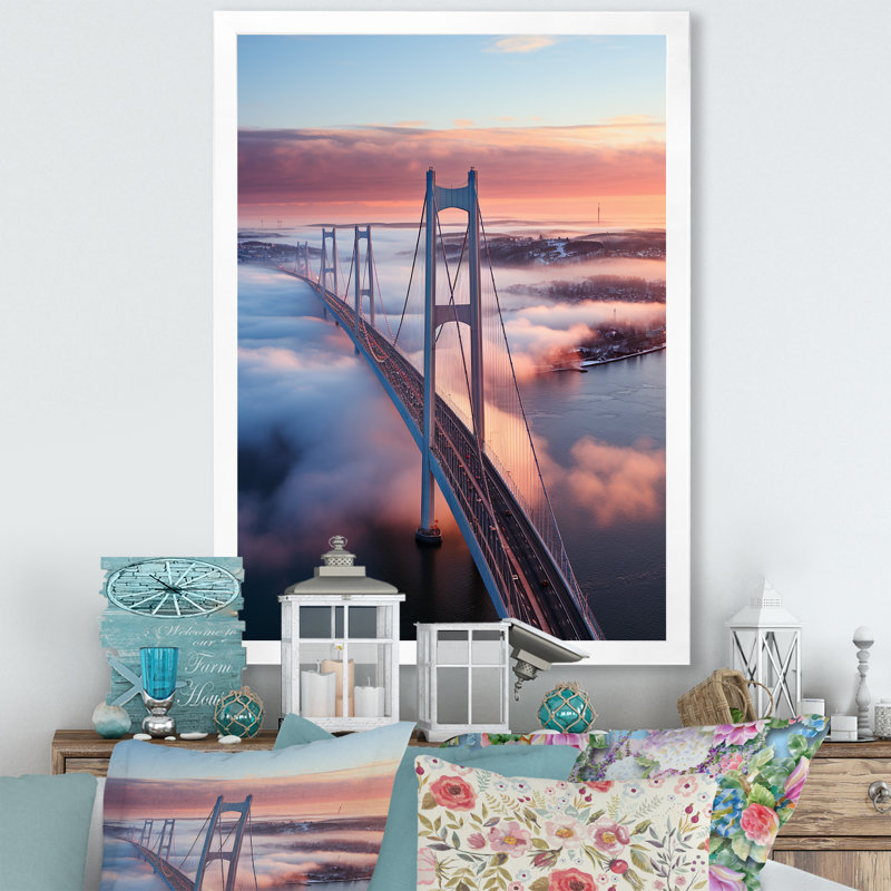 « Vues du coucher de soleil sur les ponts bleu et rose 3 », Cadre flottant brun, H 20 po x l 12 po x P 1 po
