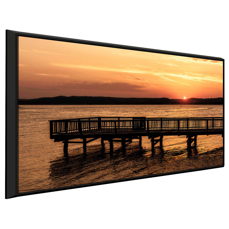 «Sunrise in Fall III», reproduction de photo, H 39,5 po x l 63,5 po x P 2 po, Cadre flottant noir