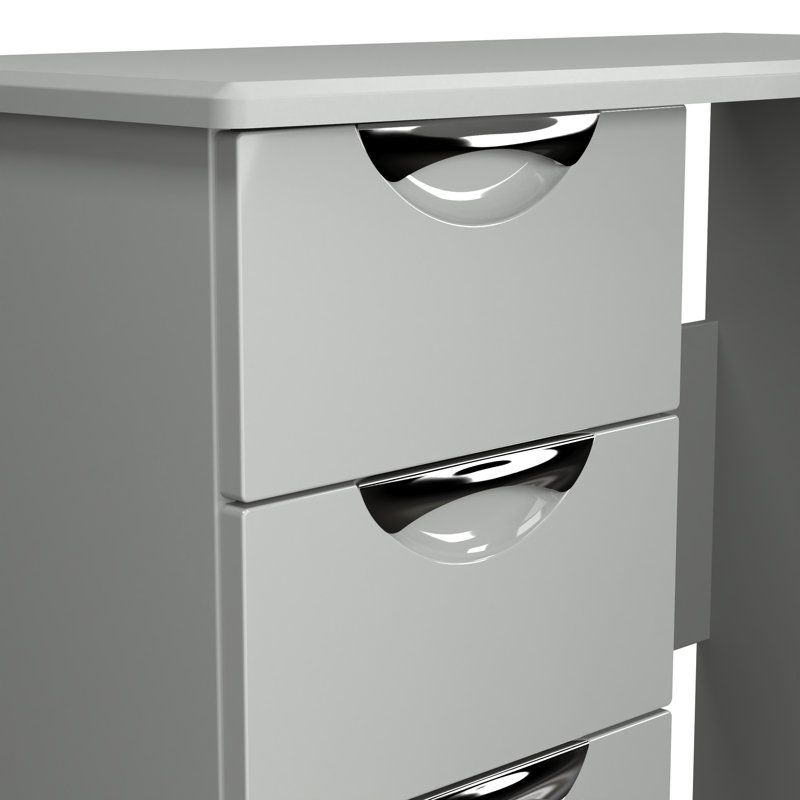 Taghi Vanity, Grey