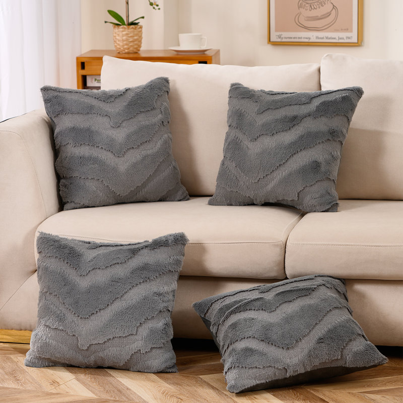 Jeté en fausse fourrure Ellen, Gris, Polyester / bourre de polyester, 20 po x 20 po