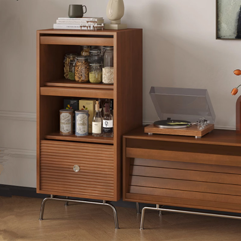 Brun + bois massif argenté + verre + vitrines en acier inoxydable