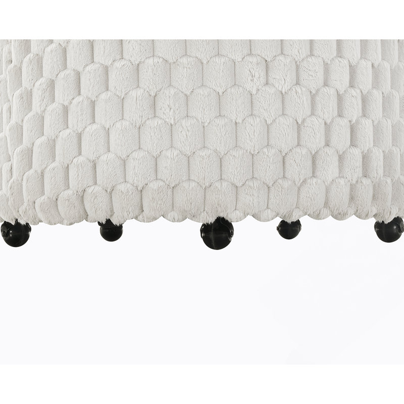 Fauteuil d'appoint rembourré en tonneau moelleux avec roulettes pour une mobilité accrue et des sièges confortables dans tout espace de vie