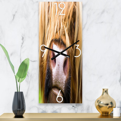 Horloge murale gros plan Highland