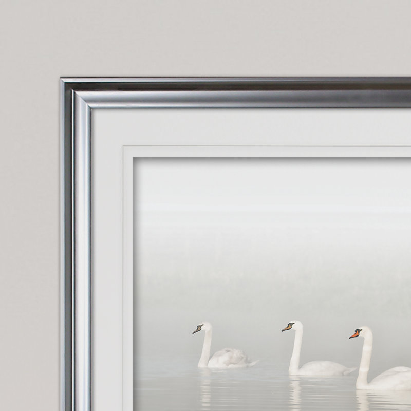 « sept swans », reproduction de peinture à l’acrylique encadrée, Argent, H 24 po x l 32 po x P 1,5 po