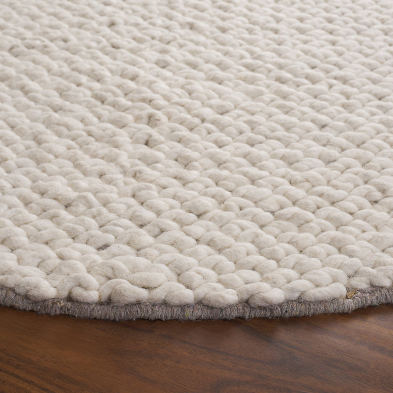 Finnick 704 Area Rug In Ivory, Round 6'