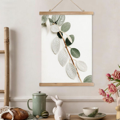 Branche de feuilles argentées vertes, art mural à volutes suspendues, cintre en bois intégré, 16 x 24