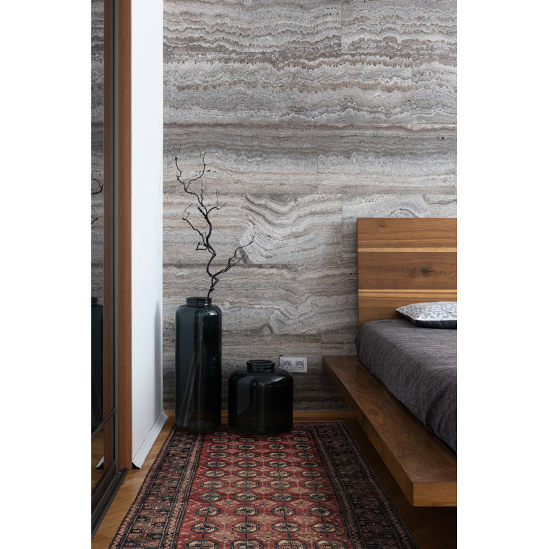 Tapis rouge Teimani 4 pi 2 po x 8 pi 2 po