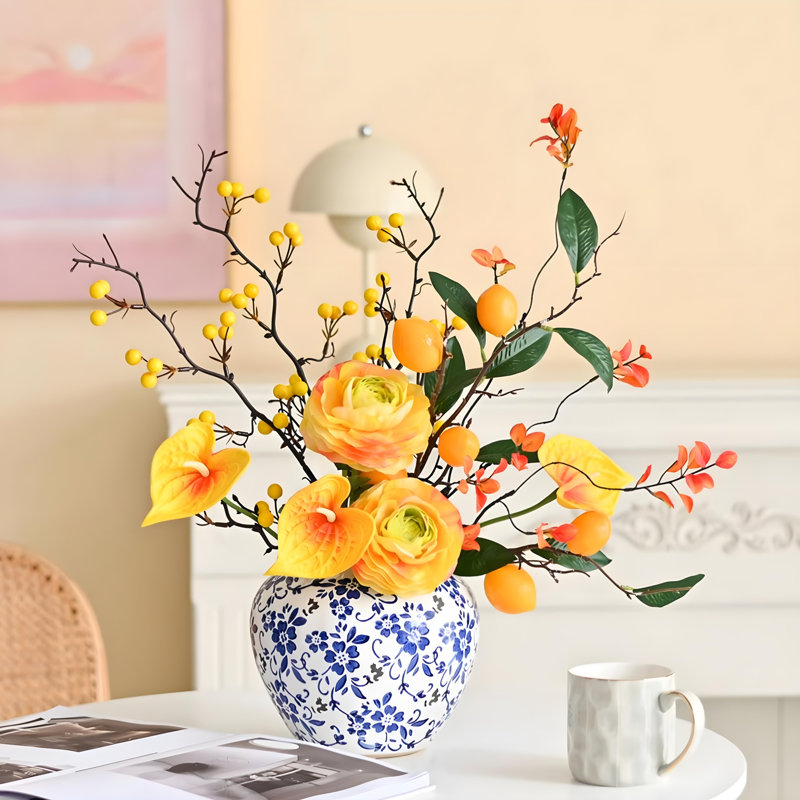 Ornements de fleurs simulées