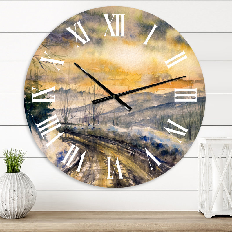 Paysage d'hiver avec route sous un coucher de soleil brillant - horloge murale traditionnelle, Moyen